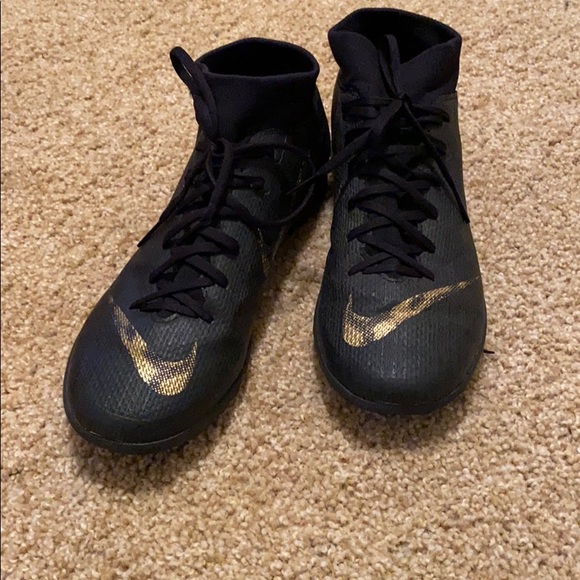 Nike mercurial in black & gold, also running shoes - Picture 2 of 3